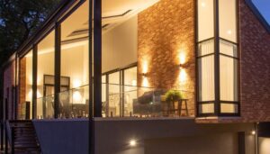 Dicas de Iluminação Veja como Realçar a Decoração do Ambiente.